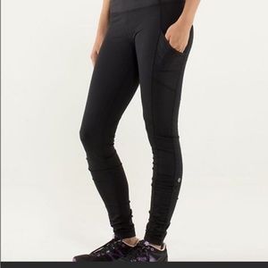 Lululemon Black Rouched Leg Pocket Speed Tight Size 6